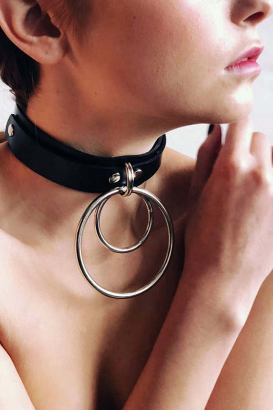 Large and Small Ring Detailed Adjustable Stylish Leather Choker