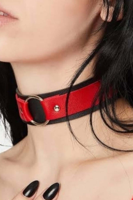 Black and Red Ring Detailed Adjustable Stylish Leather Collar