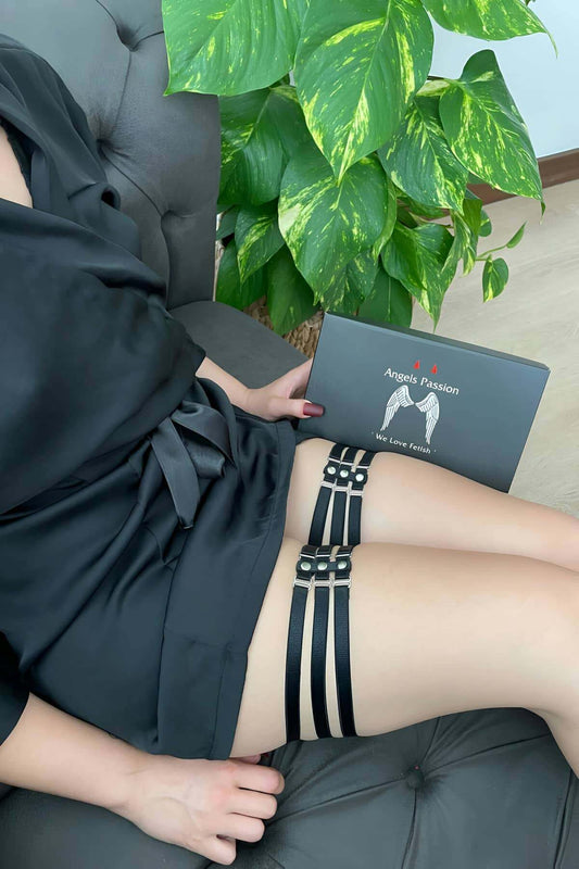 Stylish Black Elastic Leg Band