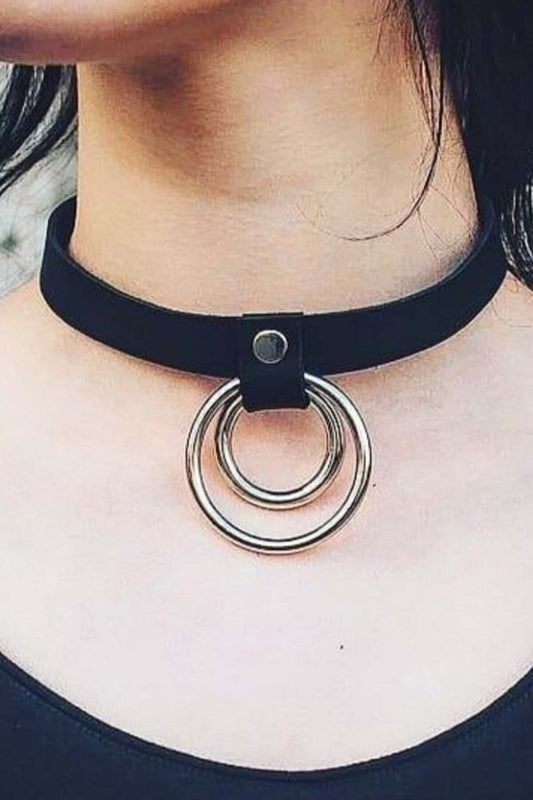 Thin Stripe Ring Detailed Adjustable Stylish Leather Choker