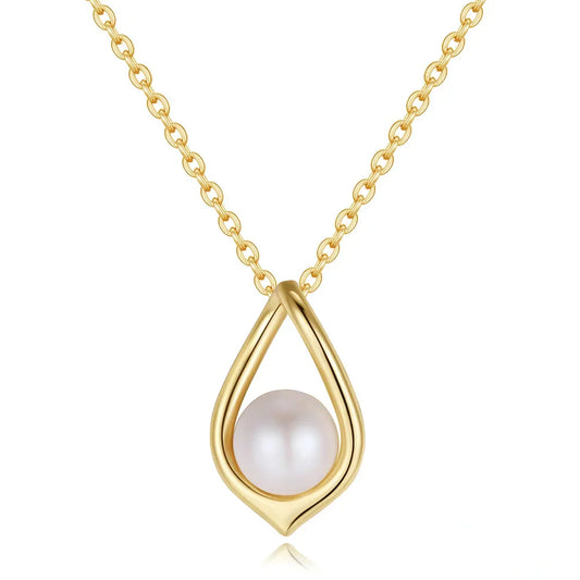 Pearl On You Pendant Necklace