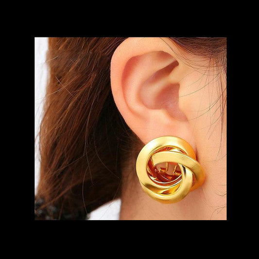 Luxury Design Geometric Three Circles Cross Surround Woman Earring